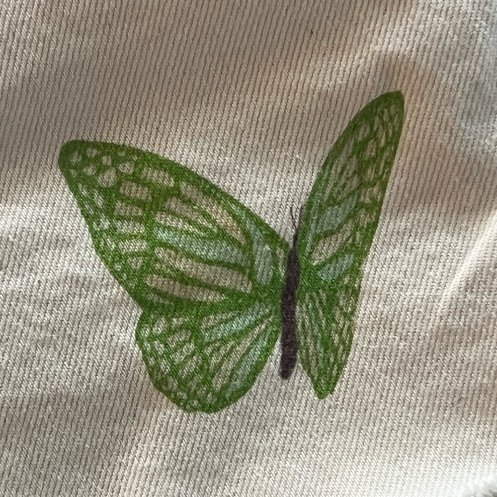LEVI’S Butterfly Print 501 Raw Hem Jean Shorts Off White Size 30 NEW - Picture 5 of 9